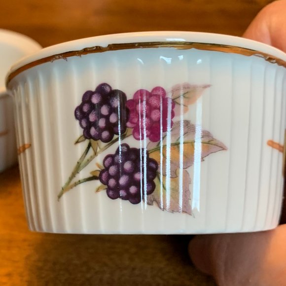 Vintage Set of 3 Royal Worcester Evesham Gold Ramekins - 4 Oz. - Picture 6 of 13